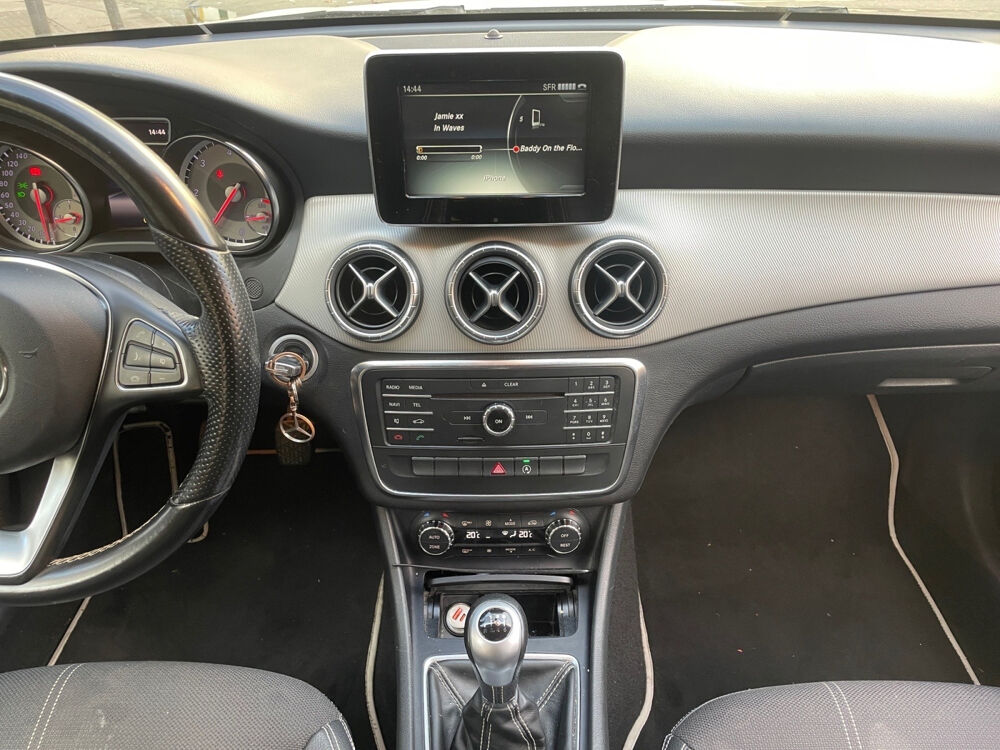 Classe CLA 180 CDI Sensation 2015 occasion 75017 Paris