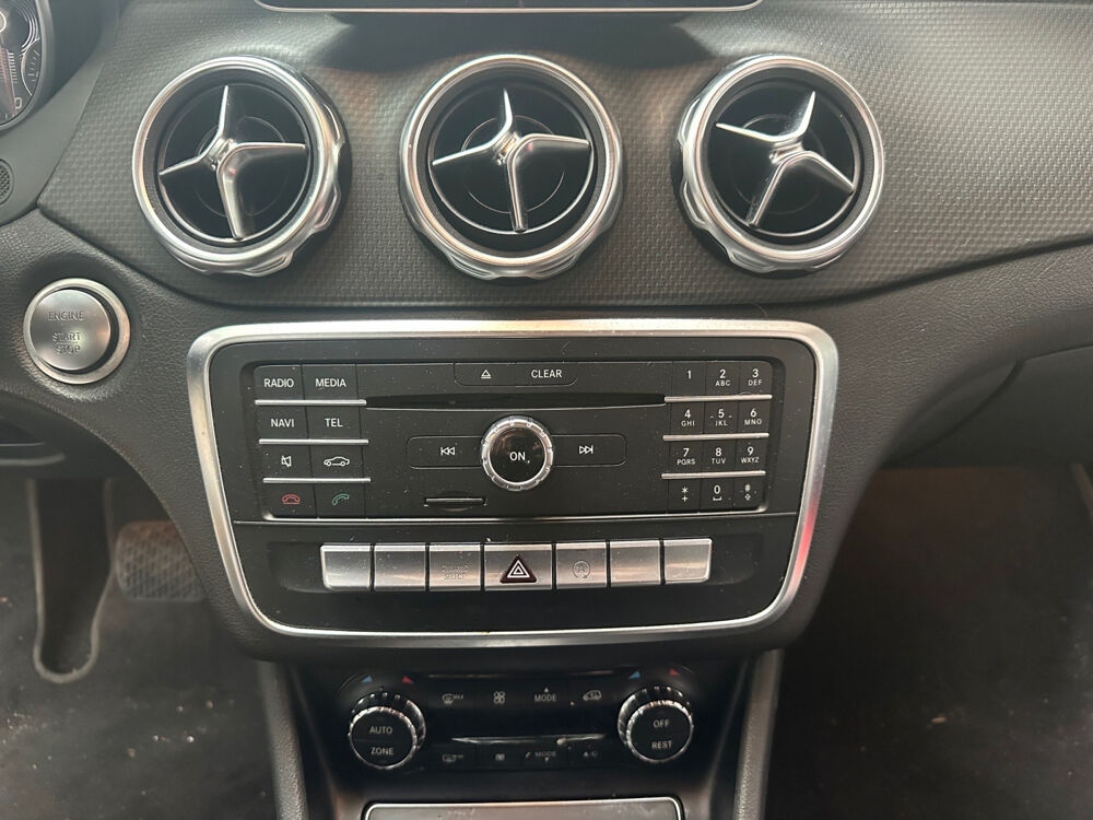 Classe GLA GLA 200 d 7-G DCT Business Edition 2017 occasion 75017 Paris