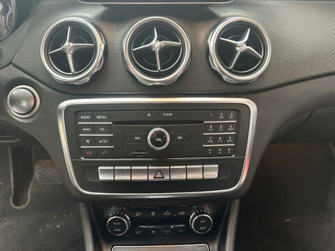 Classe GLA GLA 200 d 7-G DCT Business Edition 2017 occasion 75017 Paris