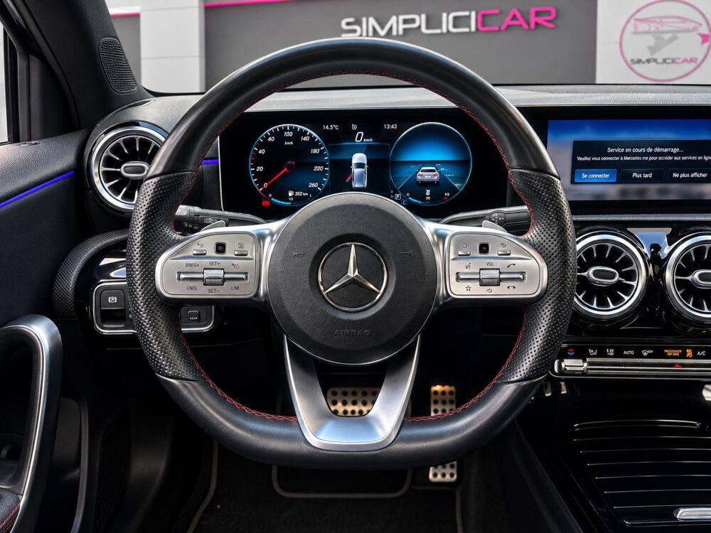 Classe A 180 d 7G-DCT AMG Line 2019 occasion 75017 Paris