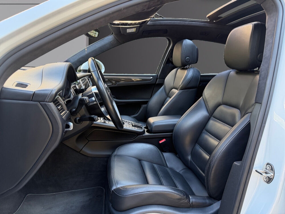 Macan Turbo 3.6 V6 400 ch PDK 2016 occasion 75017 Paris