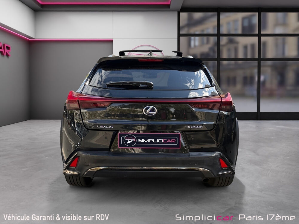UX 250h 2WD F SPORT Executive 2019 occasion 75017 Paris
