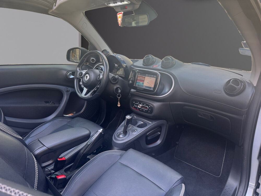 ForTwo Fortwo Cabrio 0.9 109 ch S&S BA6 Brabus Xclusive 2017 occasion 75017 Paris