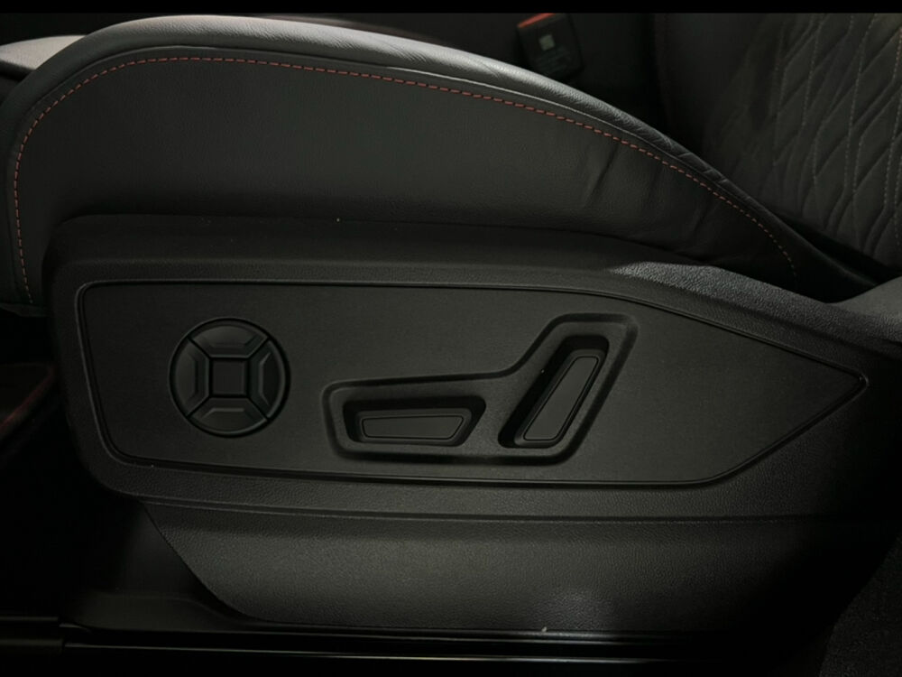 Q5 Sportback 40 TDI 204 S tronic 7 Quattro S line 2025 occasion 75017 Paris