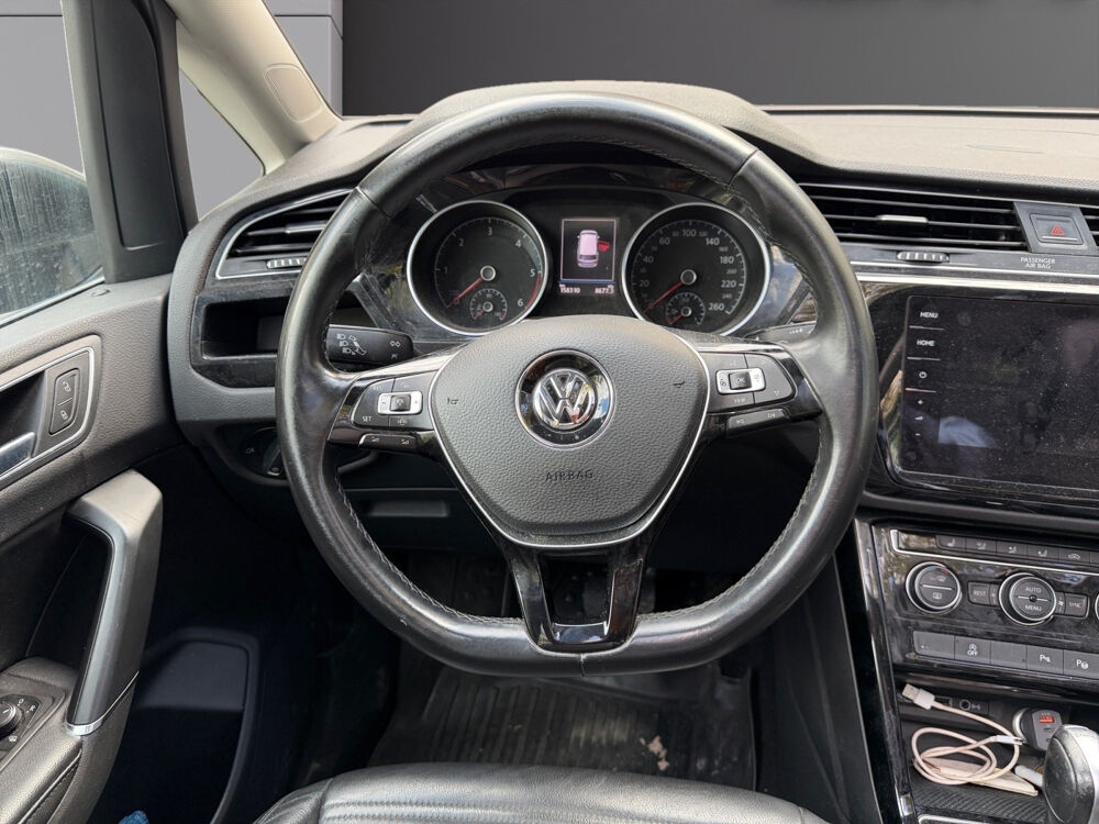 Touran 1.6 TDI 115 BMT DSG7 7pl R-Line 2018 occasion 75017 Paris