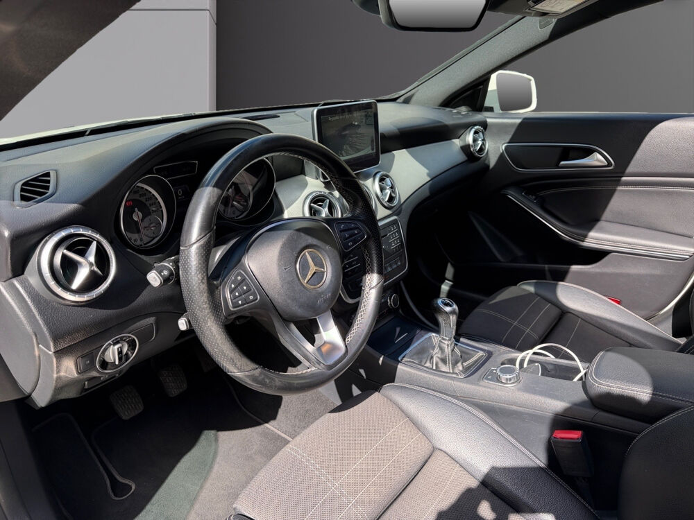 Classe CLA Shooting Brake 180 Fascination 2016 occasion 75017 Paris