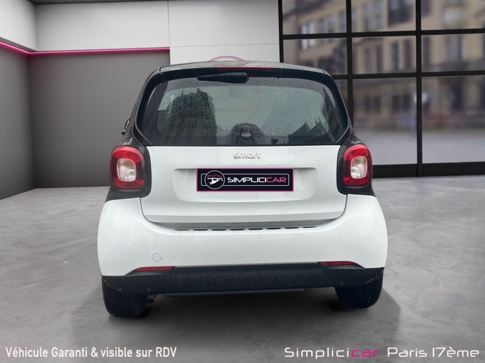 ForTwo Fortwo Coup&eacute; 1.0 71 ch S&S BA6 Pure 2017 occasion 75017 Paris