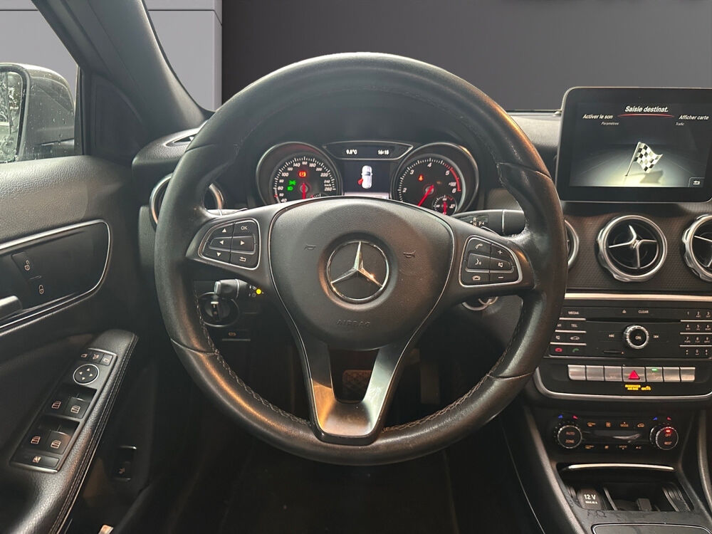 Classe GLA GLA 200 d 7-G DCT Business Edition 2017 occasion 75017 Paris