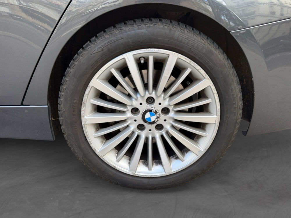 S&eacute;rie 3 330d xDrive 258 ch Luxury A 2014 occasion 75017 Paris