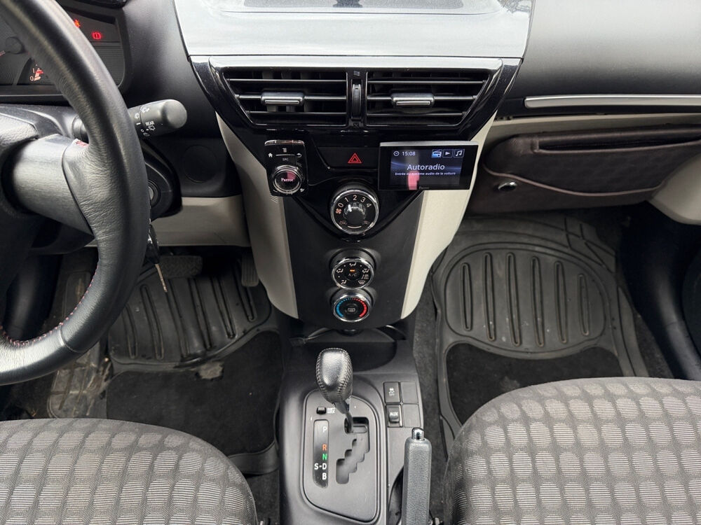 IQ iQ 68 VVT-i MultiDrive 2011 occasion 75017 Paris