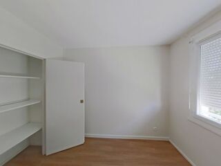  Appartement à louer 2 pièces 56 m²