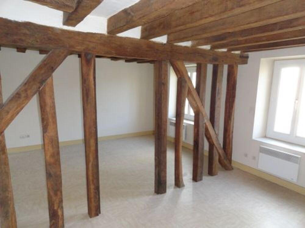 Votre agence France Loire Aubigny S/Nère vous propose cet appartement à la location sur la commune d'Ivoy le Pré