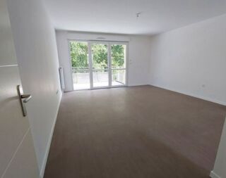  Appartement à louer 2 pièces 60 m²