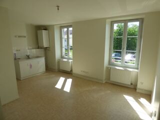 Location Appartement Votre agence France Loire Aubigny S/Nère vous propose cet appartement à la location sur la commune d'Henrichemont Henrichemont