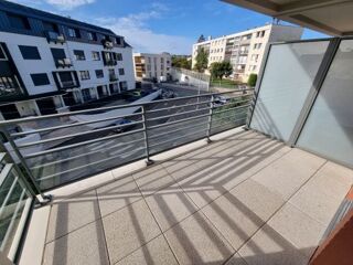  Appartement à louer 3 pièces 65 m²
