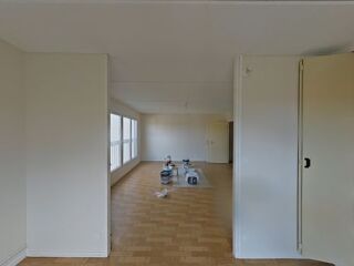  Appartement à louer 2 pièces 77 m²
