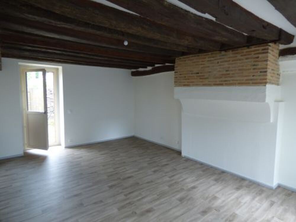 Votre agence France Loire Aubigny S/Nère vous propose cette maison, à la location sur la commune d'Argent S/Sauldre