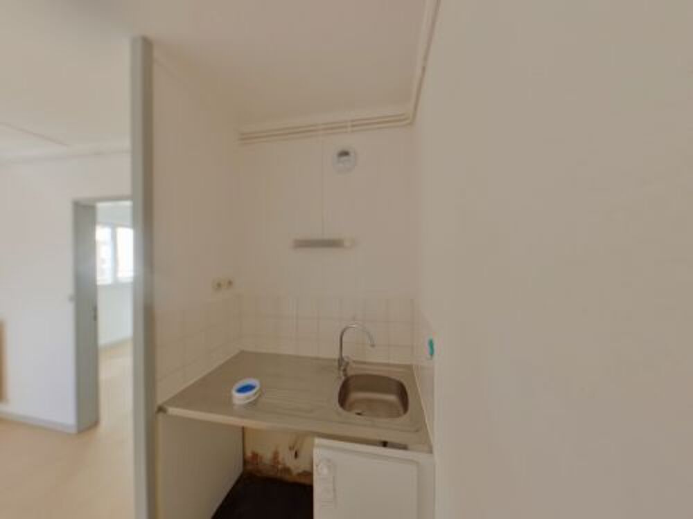 Votre agence France Loire vous propose cet APPARTEMENT à la location sur la commune de Saint-Amand-Montrond.