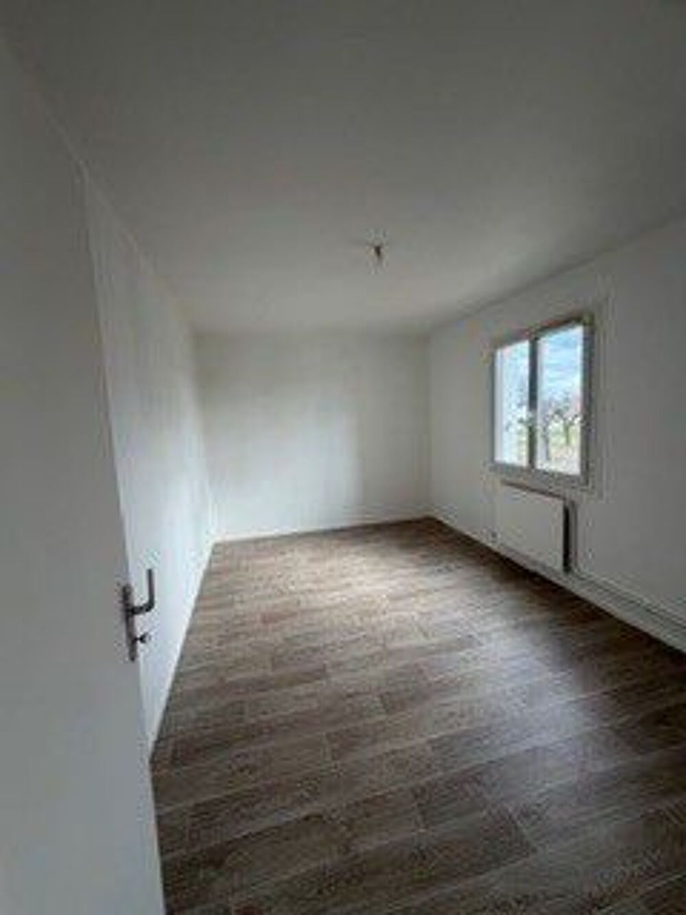 Location Appartement À louer – Appartement T2 de 56m² à Marseilles-lès-Aubigny Marseille les aubigny