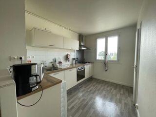  Appartement à louer 4 pièces 75 m²