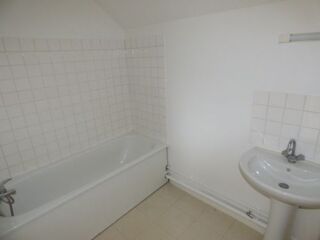  Appartement à louer 2 pièces 56 m²