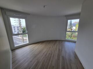  Appartement à louer 4 pièces 84 m²