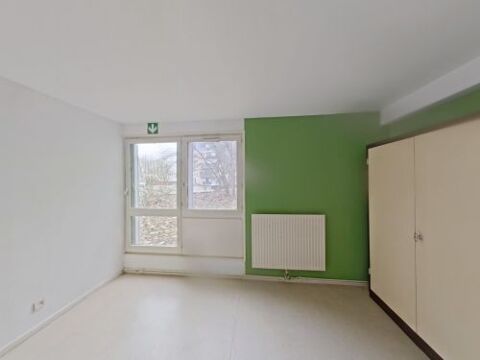 Venez implanter votre activit&eacute; au c�ur de Bourges dans un local spacieux de 84m2, modulable et facilement accessible. 507 18000 Bourges