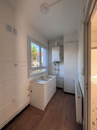 Location Appartement Bel Appartement 2 chambres - CANAL SAINT AMAND MONTROND St amand montrond