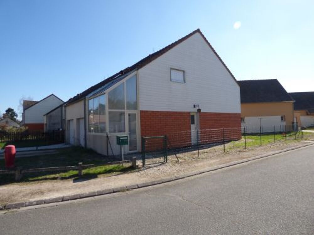 Votre agence France Loire Aubigny S/Nère vous propose ce pavillon à la location sur la commune de Pierrefitte sur Sauldre