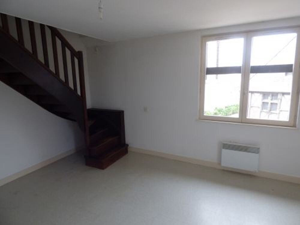 Votre agence France Loire Aubigny S/Nère vous propose cet appartement à la location sur la commune d'Aubigny S/Nère