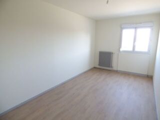 Appartement à louer 5 pièces 86 m² St satur