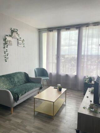  Appartement à louer 4 pièces 75 m²