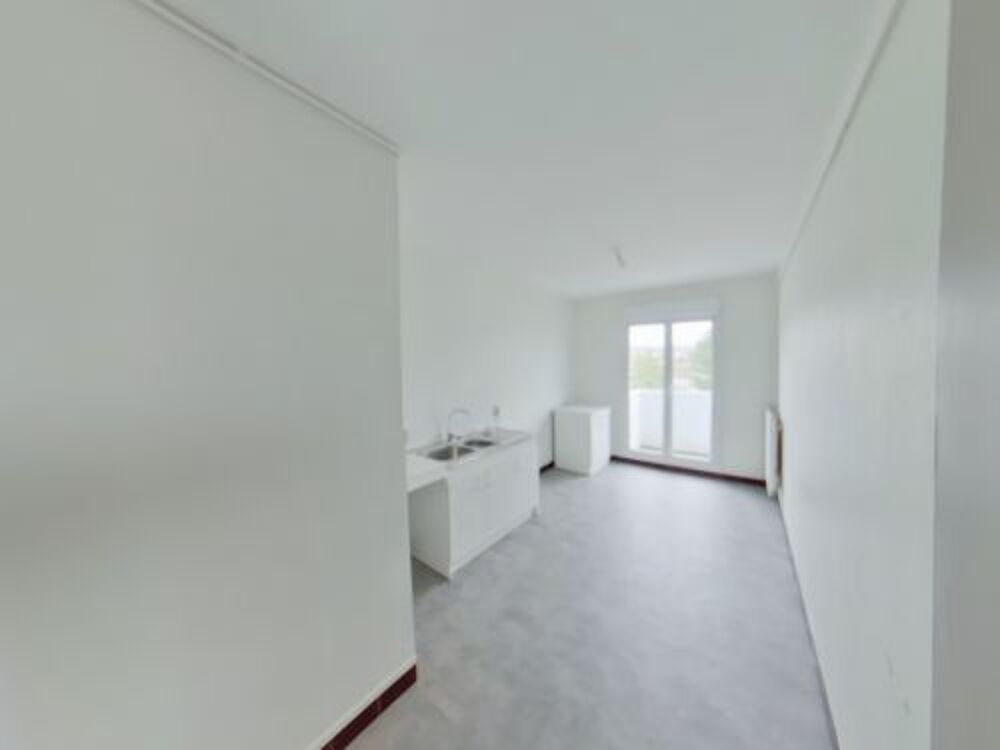 Votre agence France Loire vous propose cet APPARTEMENT à la location sur la commune de Saint-Amand-Montrond.