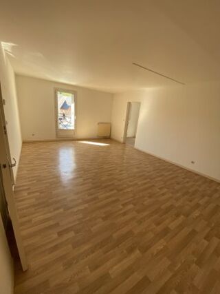  Appartement à louer 3 pièces 73 m²
