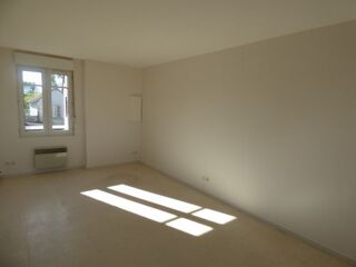  Appartement à louer 2 pièces 55 m²
