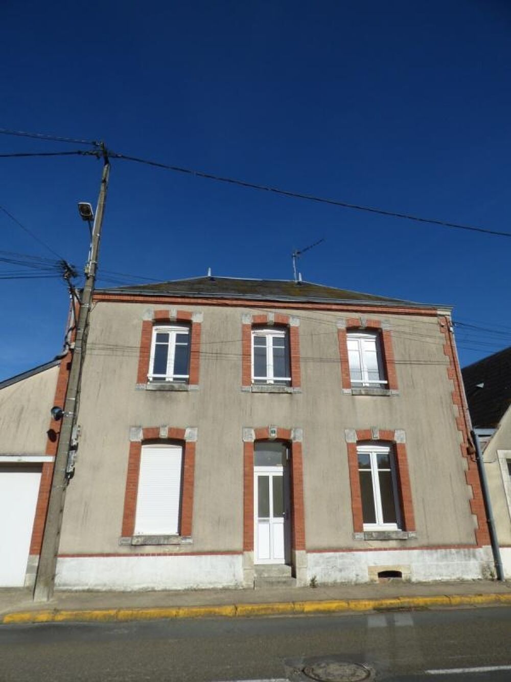 Location Appartement Votre agence France Loire Aubigny S/Nère vous propose cet appartement à la location sur la commune d'Oizon Oizon