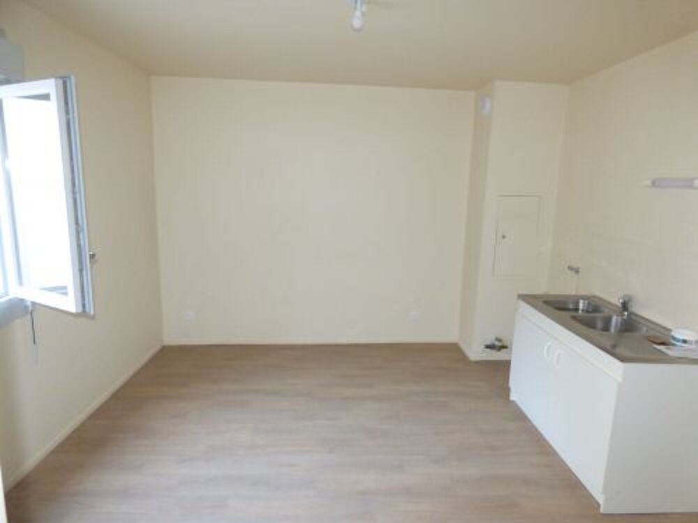 Votre agence France Loire Aubigny S/Nère vous propose cet appartement à la location sur la commune d'Aubigny S/Nère