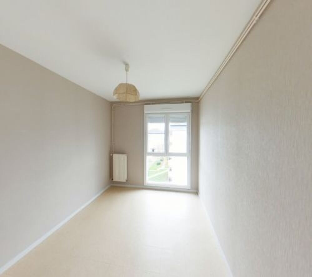 Votre agence France Loire vous propose cet APPARTEMENT à la location sur la commune de Saint-Amand-Montrond.