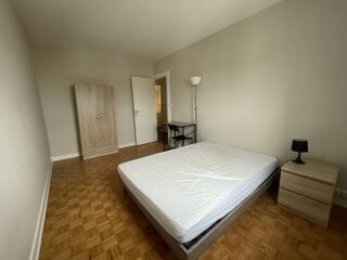  Appartement à louer 4 pièces 75 m²