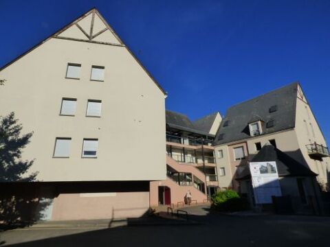   Votre agence France Loire Aubigny S/Nère vous propose cet appartement à la location sur la commune d'Aubigny S/Nère Appartement - 3 pièce(s) - 63 m²