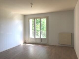  Appartement à louer 3 pièces 70 m²