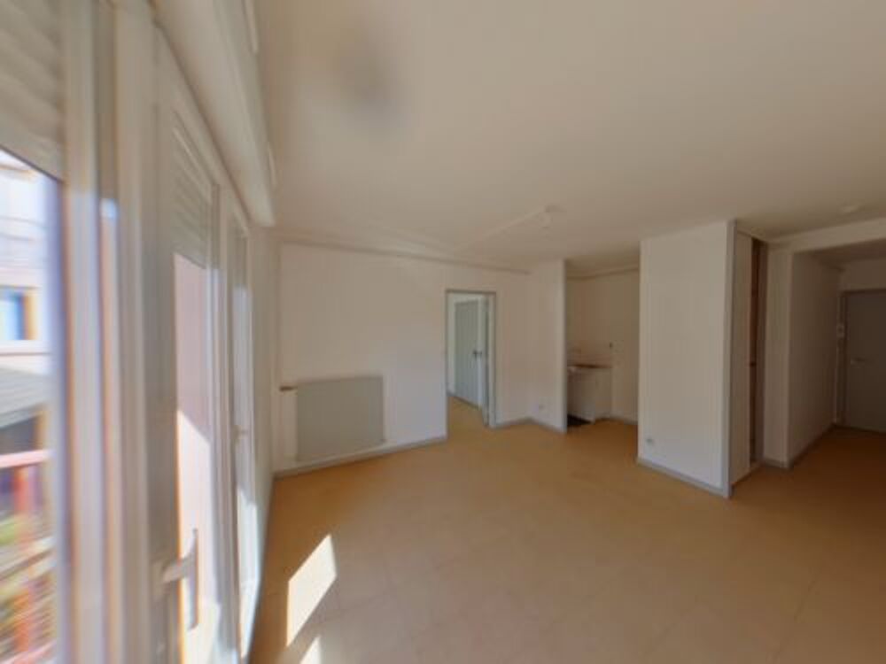 Votre agence France Loire vous propose cet APPARTEMENT à la location sur la commune de Saint-Amand-Montrond.