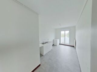  Appartement à louer 3 pièces 79 m²