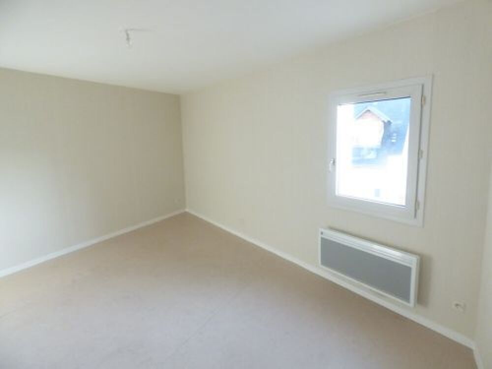 Votre agence France Loire Aubigny S/Nère vous propose cet appartement à la location sur la commune d'Aubigny S/Nère
