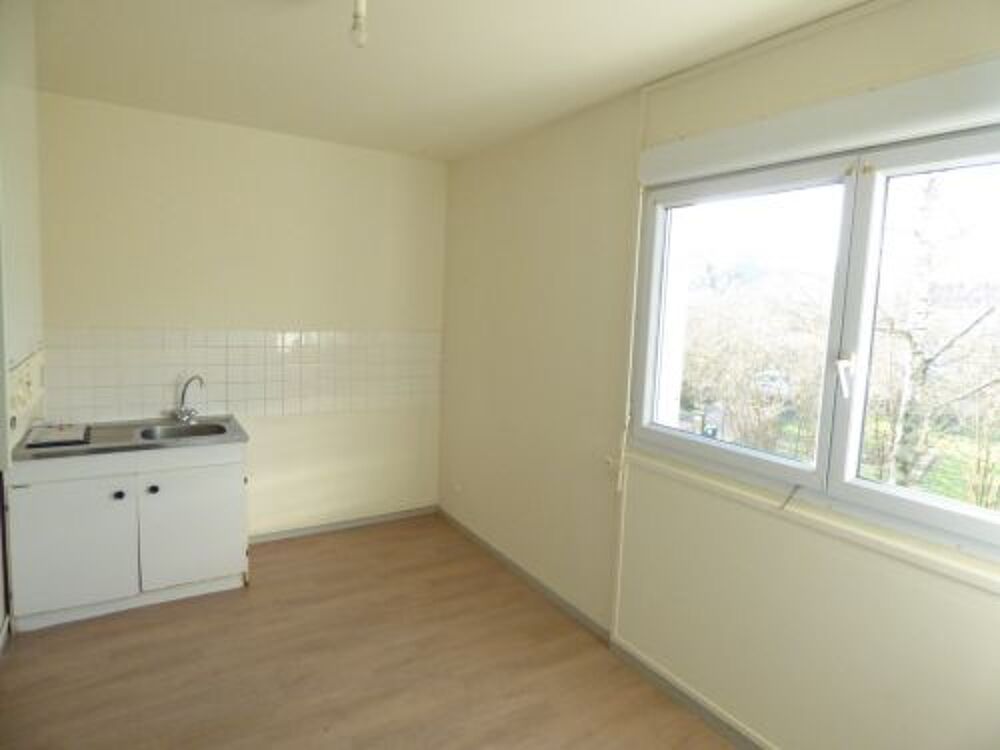 Votre agence France Loire Aubigny S/Nère vous propose cet appartement à la location sur la commune de Saint Satur