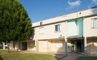  Appartement à louer 2 pièces 67 m²