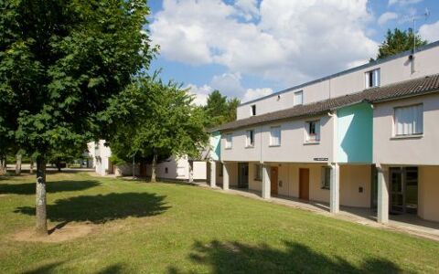   � LOUER � T2 BIS en duplex � Saint-Germain-du-Puy 18390 Appartement - 2 pi�ce(s) - 67 m�