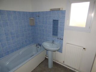  Appartement à louer 4 pièces 86 m²