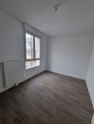  Appartement à louer 3 pièces 74 m²