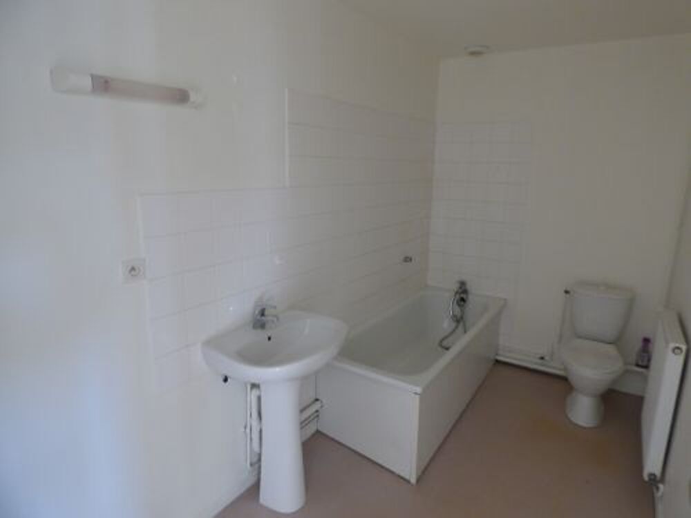 Location Appartement Votre agence France Loire Aubigny S/Nère vous propose cet appartement à la location sur la commune d'Henrichemont Henrichemont